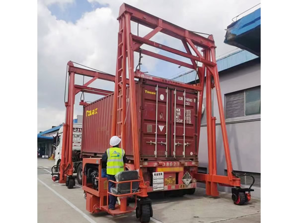 Mast Straddle Crane